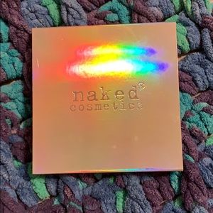 naked cosmetics holographic highlighter